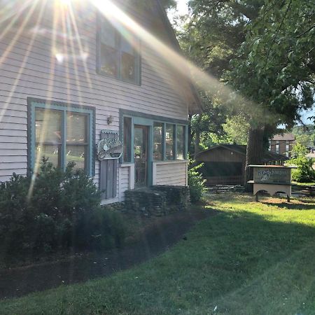Smokies Bed And Breakfast - Evergreen Cottage Inn 鸽子谷 外观 照片