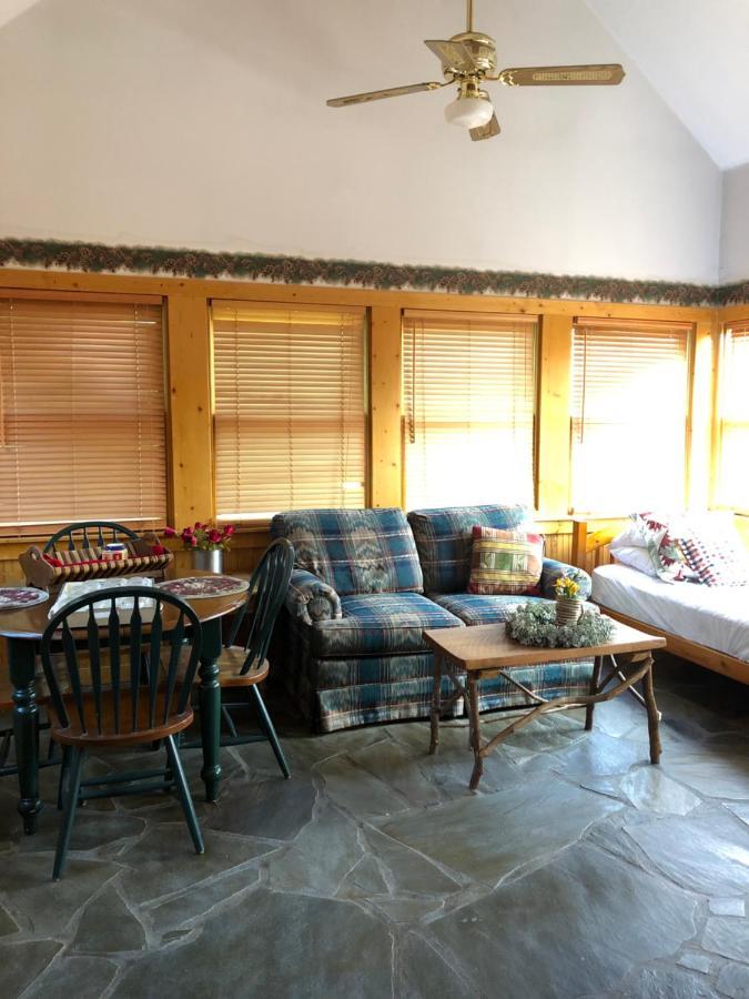 Smokies Bed And Breakfast - Evergreen Cottage Inn 鸽子谷 外观 照片
