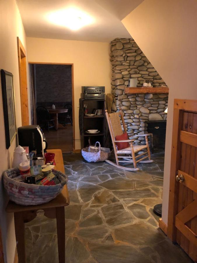 Smokies Bed And Breakfast - Evergreen Cottage Inn 鸽子谷 外观 照片