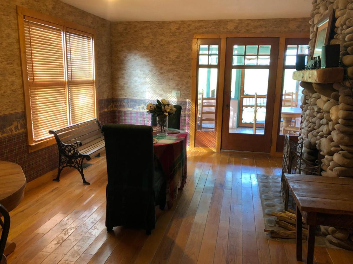 Smokies Bed And Breakfast - Evergreen Cottage Inn 鸽子谷 外观 照片